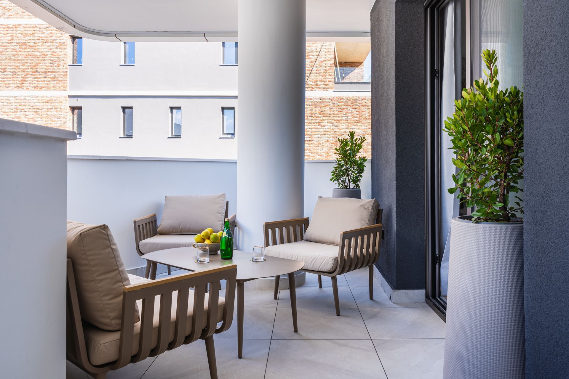 Suite balcony