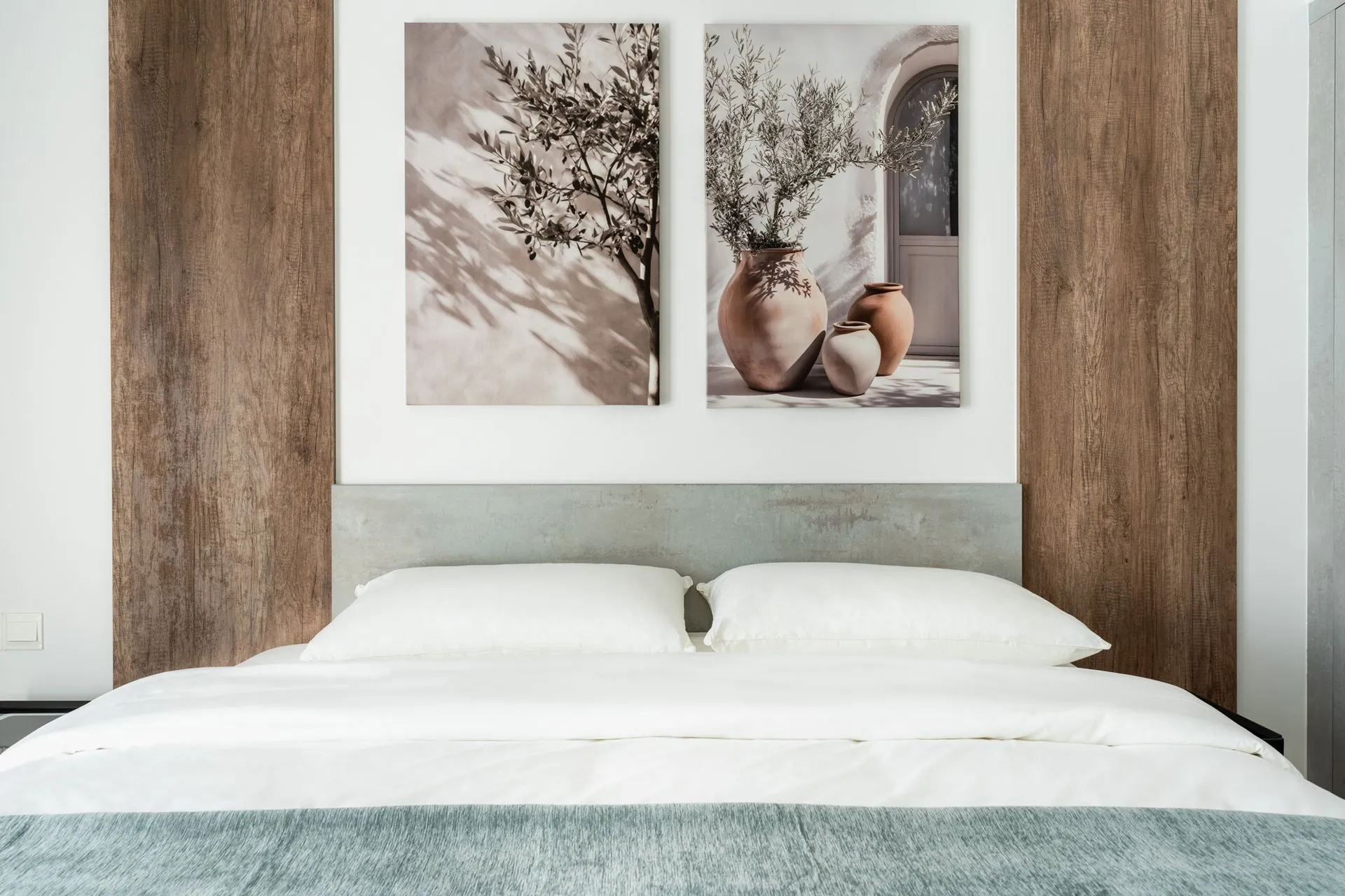 1-Bedroom Suite - Bed Detail