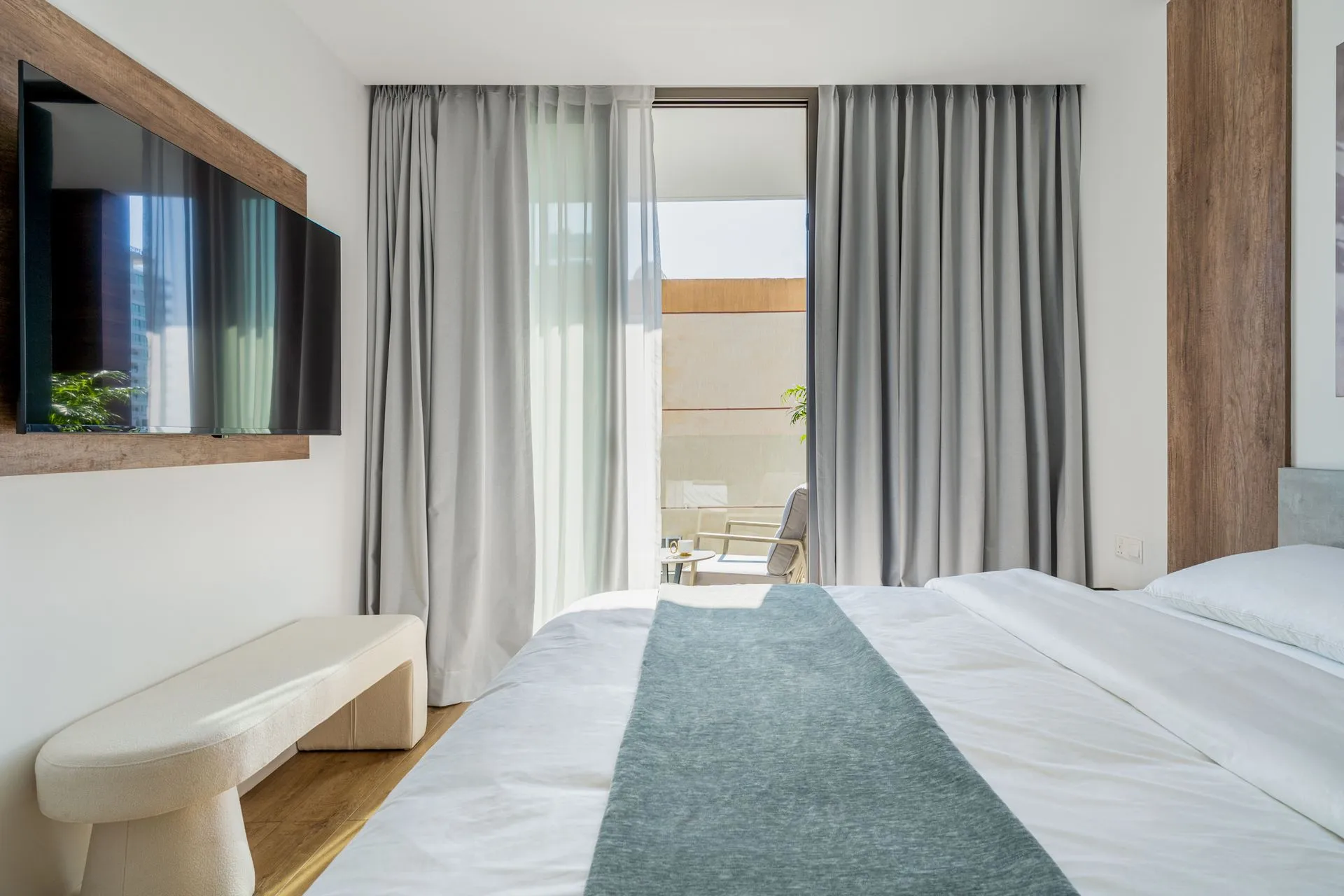 1-Bedroom Suite - Bedroom