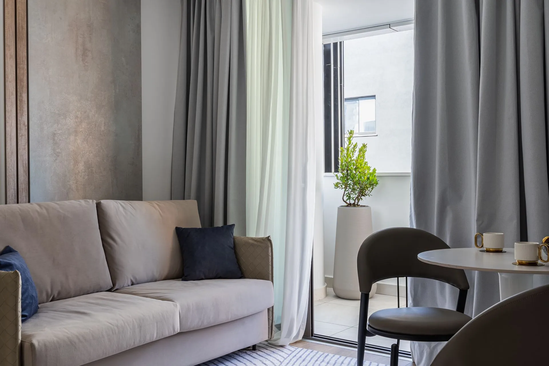 Studio Suite - Full View