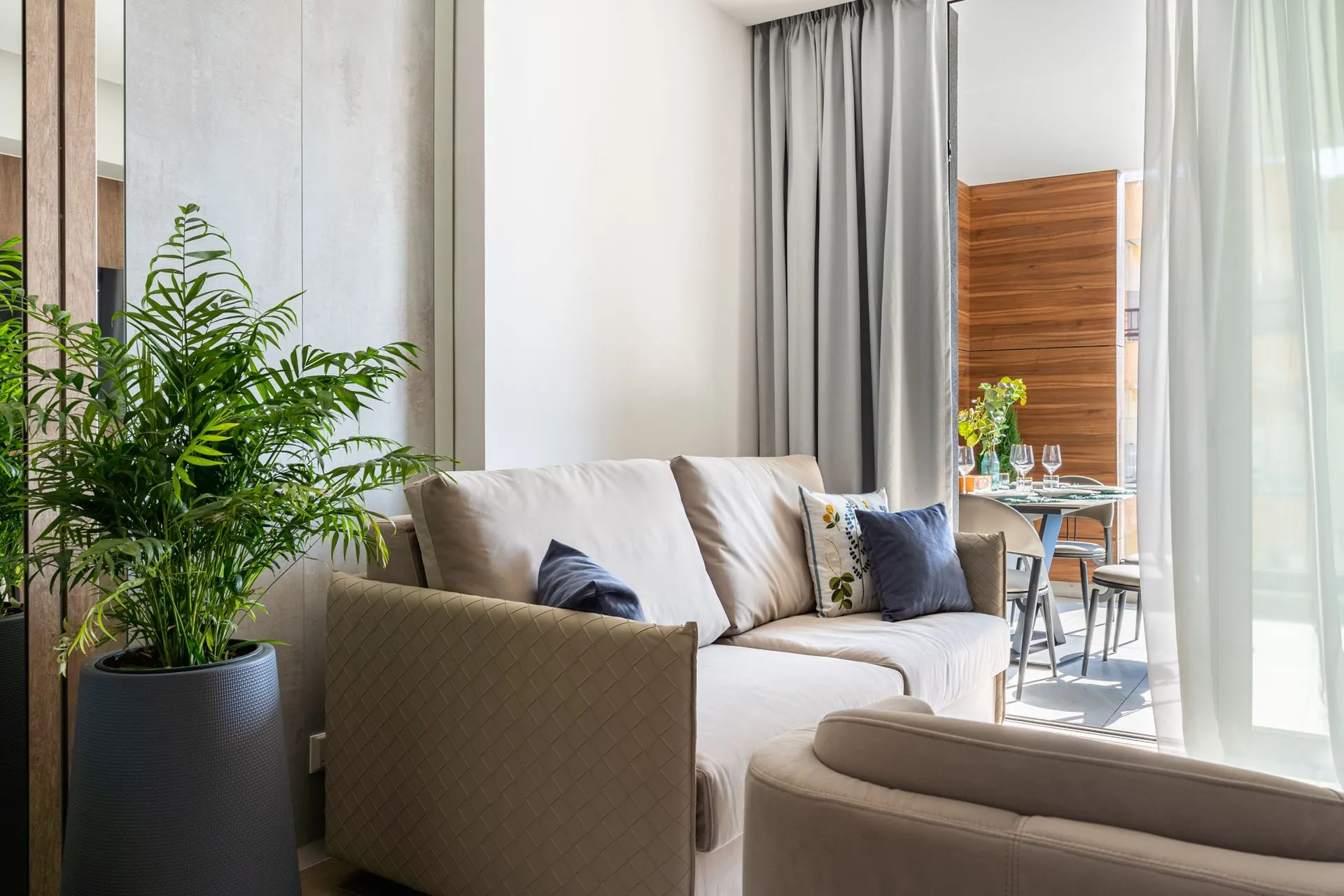 1-Bedroom Suite - Kitchenette Detail