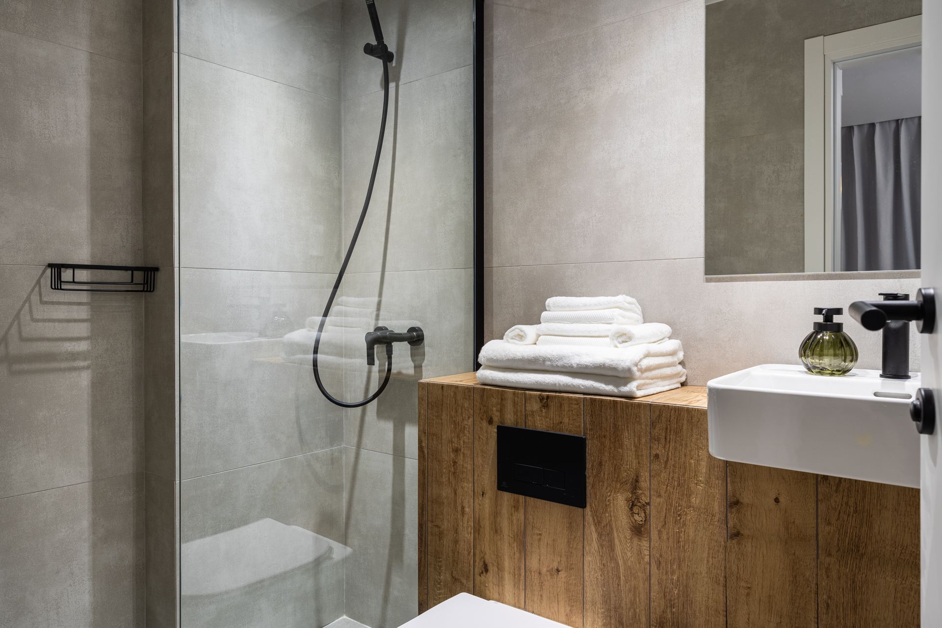 Modern bathroom