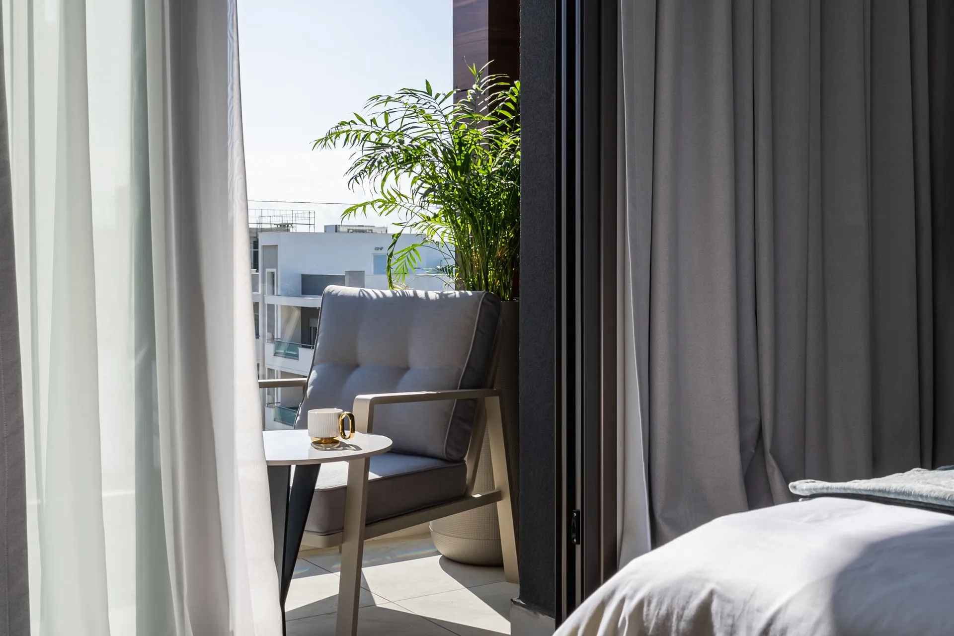 1-Bedroom Suite - Shower