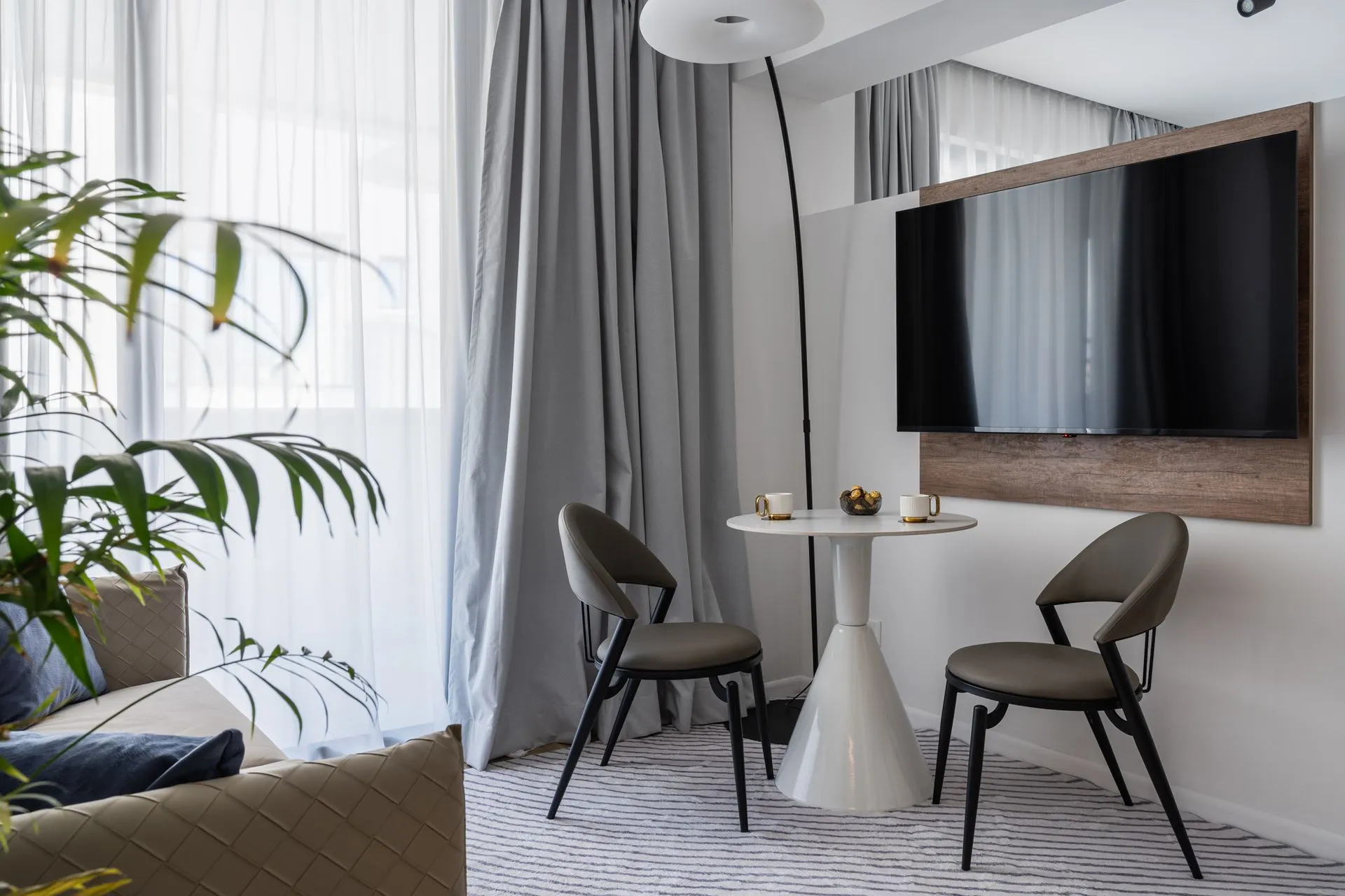 Studio Suite - Shower